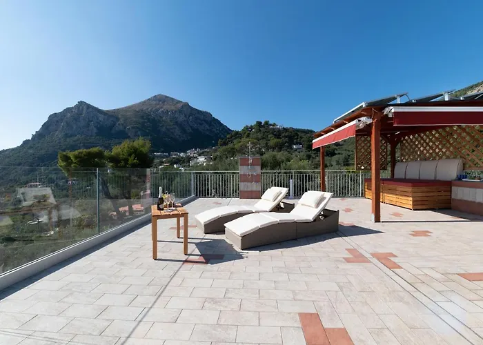 Main Roof Terrace Apartment
