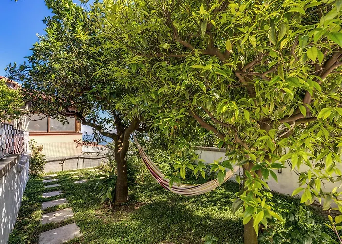 Marytury Sea View Retreat