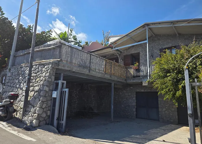 Sorrento Apartment Ginestra Bianca With Terrace On The Sea Free Parking