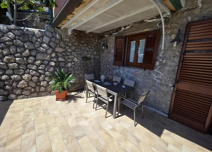 Sorrento Apartment Ginestra Bianca With Terrace On The Sea Free Parking
