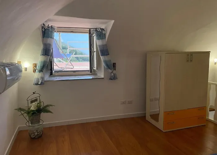 L'Angolo Vacation Home